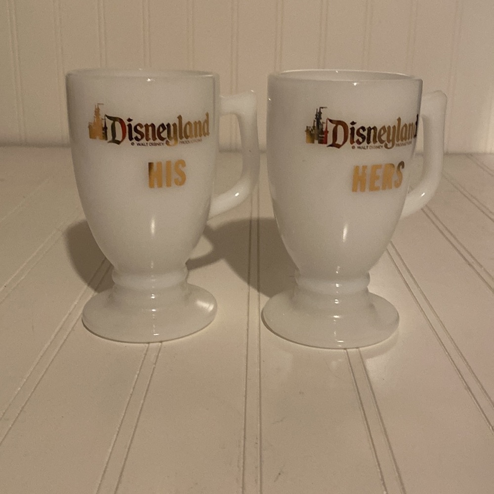 Vintage Walt DISNEY Disneyland HIS HERS milk glass mugs set. Mild wear